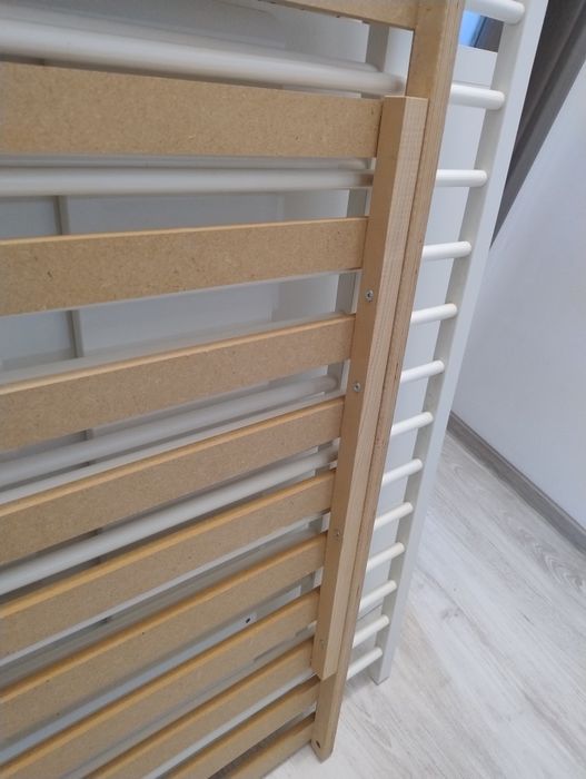 Pătuț bebe cu saltea, apărători și suport accesorii