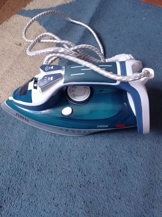 Продается утюг новый .г.Щучинск.