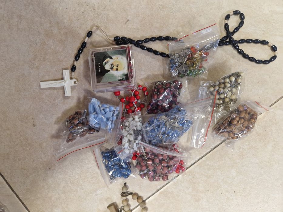 Католически сувенири