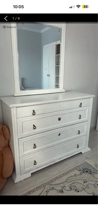 Спальный гарнитур