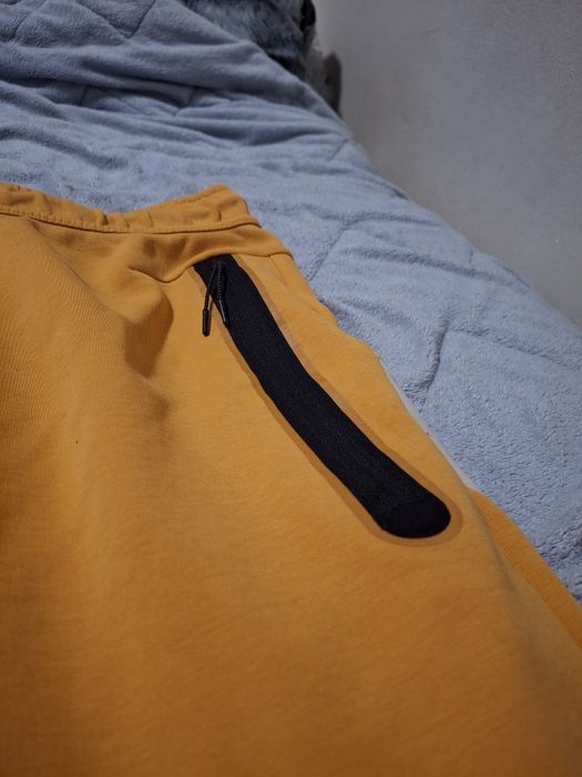 Nike tech fleece (S)