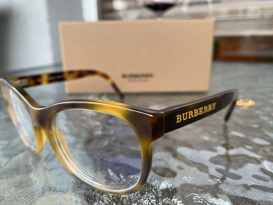 Рамки за очила Burberry , слънчеви очила, калъф