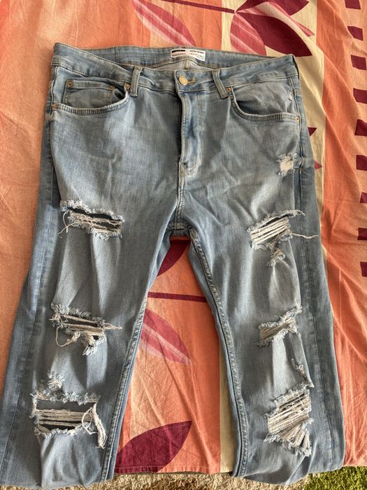 Blugi *SKINNY* barbati bershka