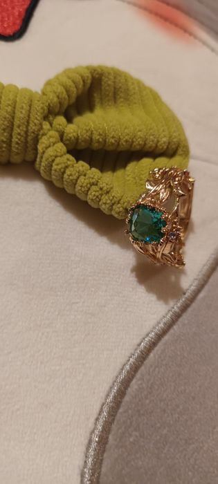 Inel superb marime mare cu piatra verde