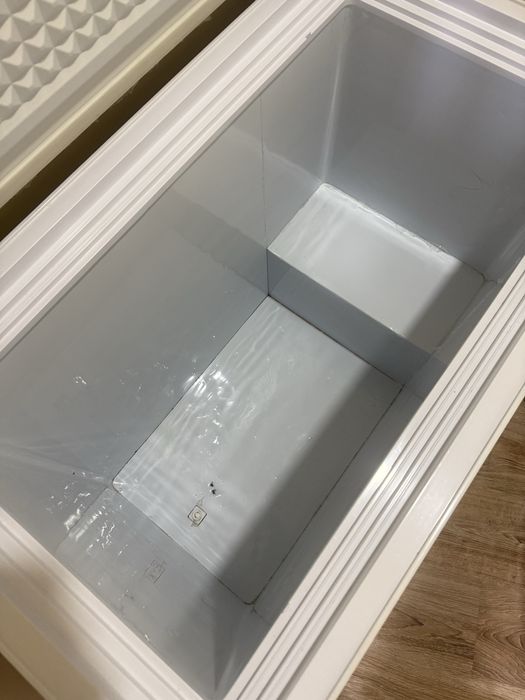 Продам морозильную камеру