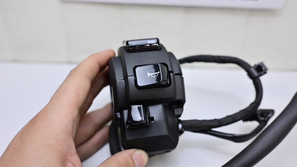 Bloc Comenzi Switch Lumini Stanga OEM Honda CMX500 Rebel 2020 +