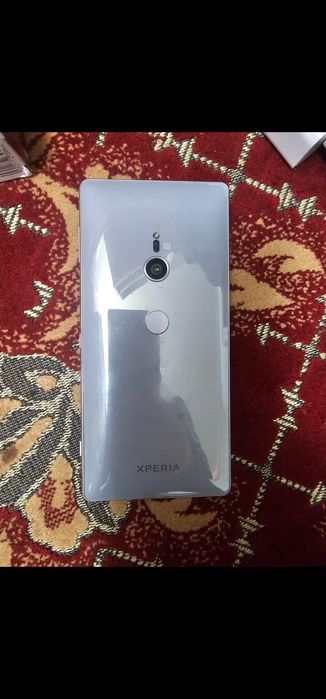 Vand Sony Xperia XZ2
