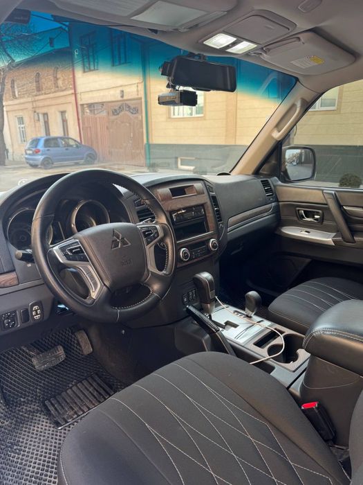 Mitsubish Pajero OFF ROAD