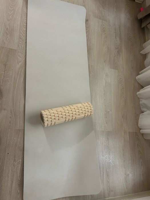 Ковер для йоги и мфр ролл
