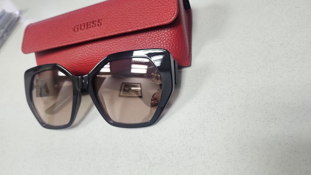 Дамски очила Guess