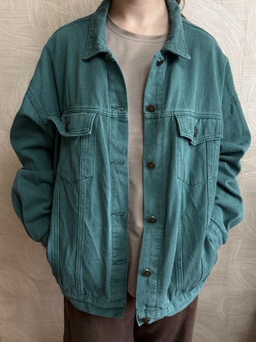 Продам две джинсовки женские