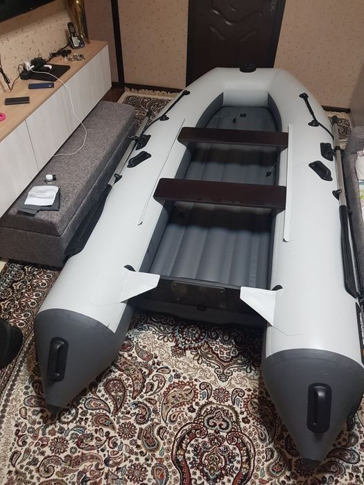 Продам лодку с мотором 5л.с