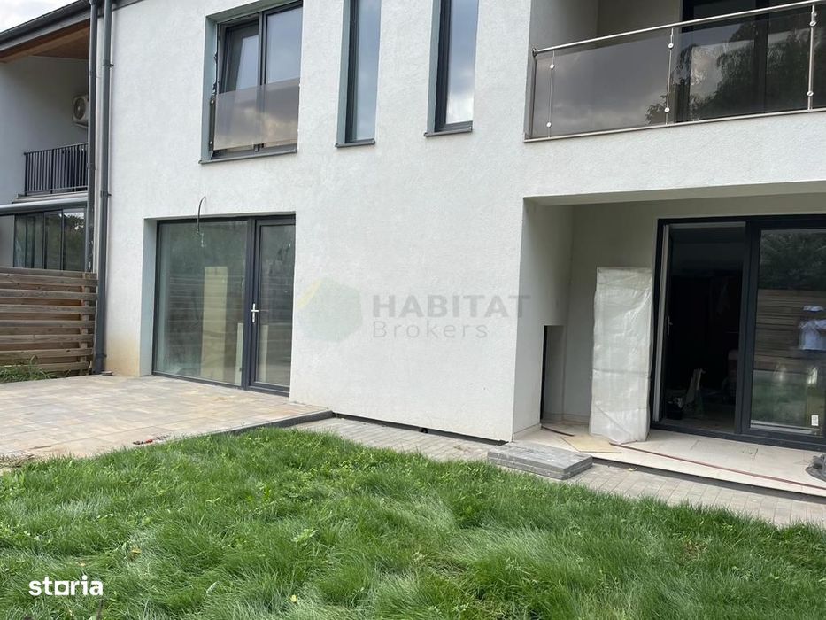 Vilă spațioasă Tunari | Curte mare | Complex închis