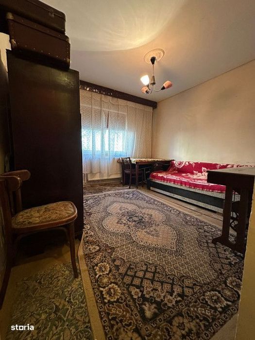 - Apartament 2 camere decomandat, zona Independentei, etaj 2