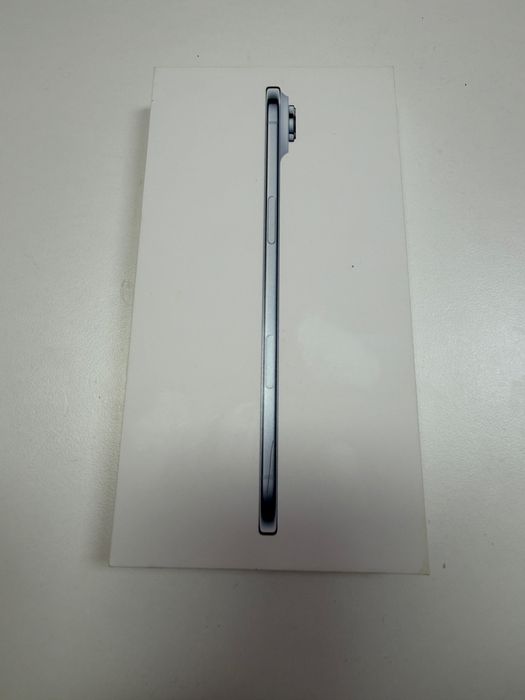 Нов Iphone 17 Air ,Sky Blue,256 Gb