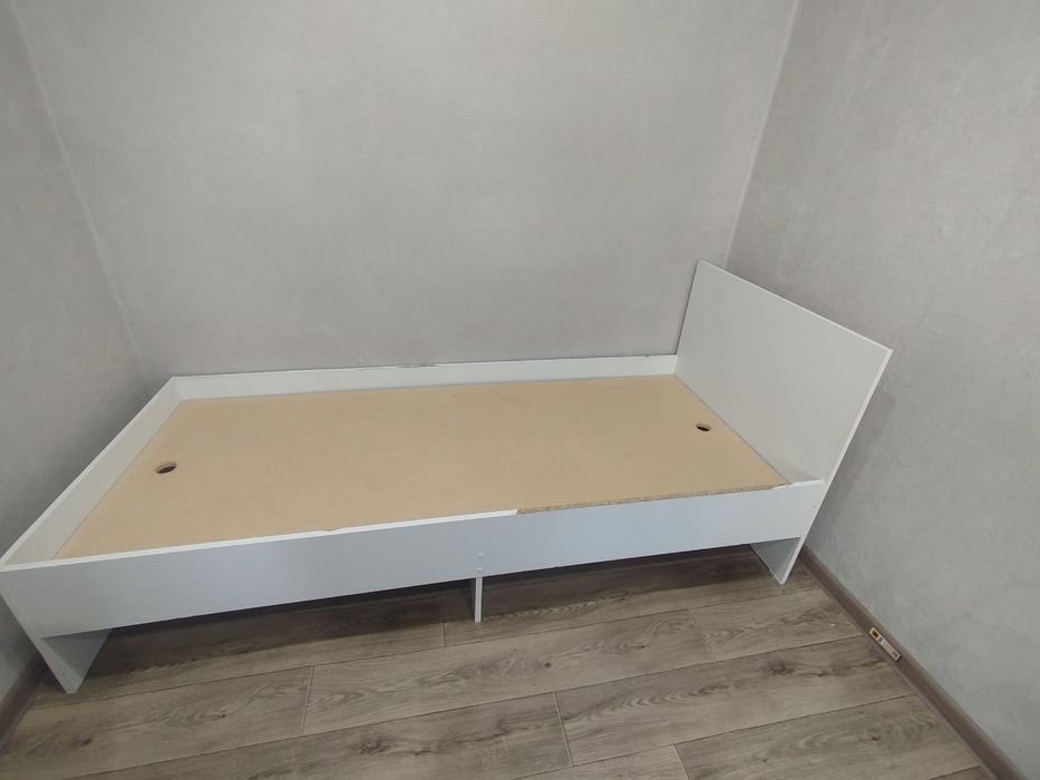 Кровать односпальная