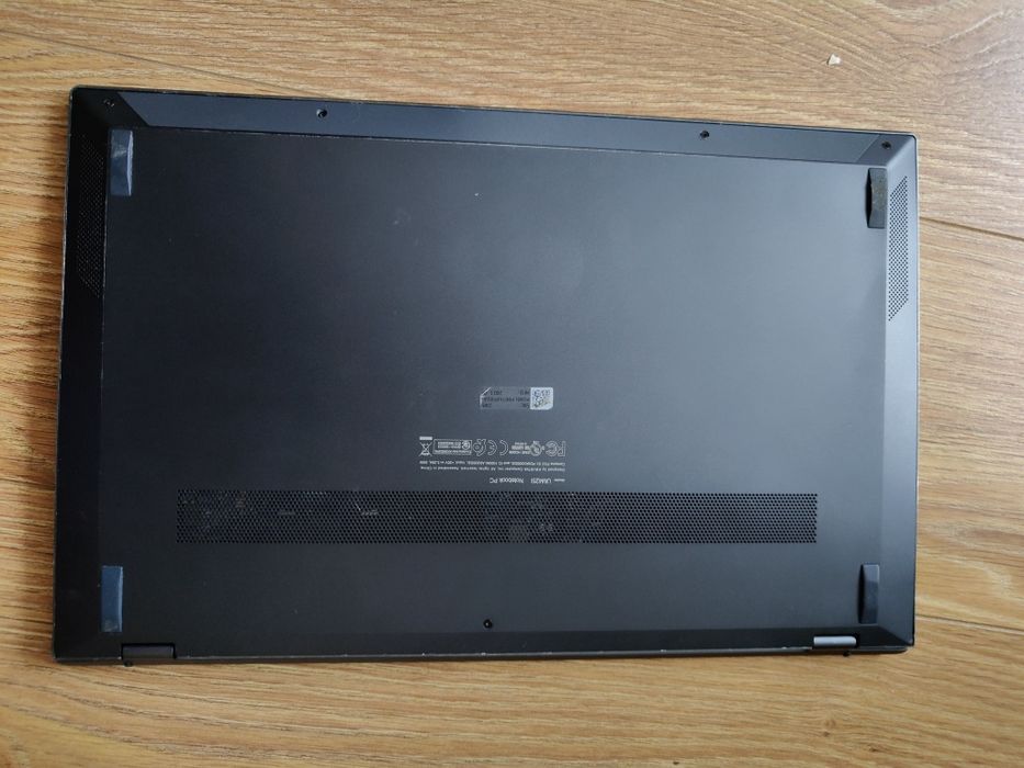Asus Zenbook /ryzen 5/ Ssd 512 GB / RAM 8 gb