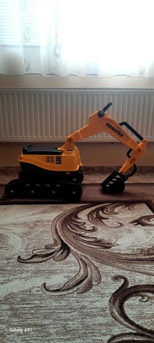 Голям детски багер