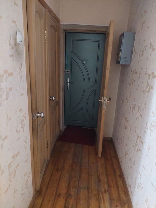 Продаю 3/2/4 ориентир метро Дустлик, 2×6 балкон