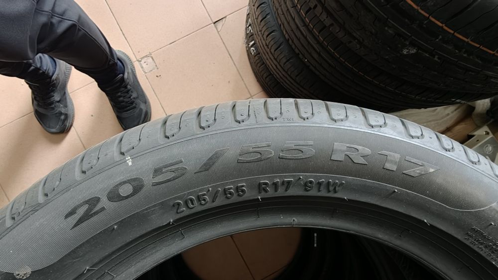 Set 4 anv.vara Pirelli 205 55 17 - pret/buc.