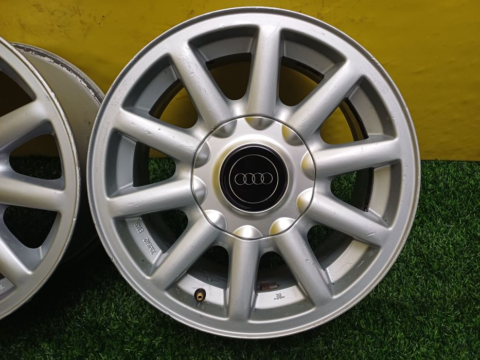 Диски R15 5x112 ромашки на Audi.