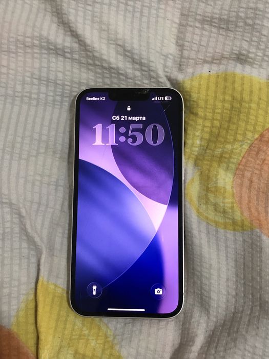 Продам айфон 13