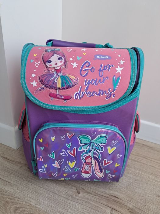 Школьный рюкзак, ранец