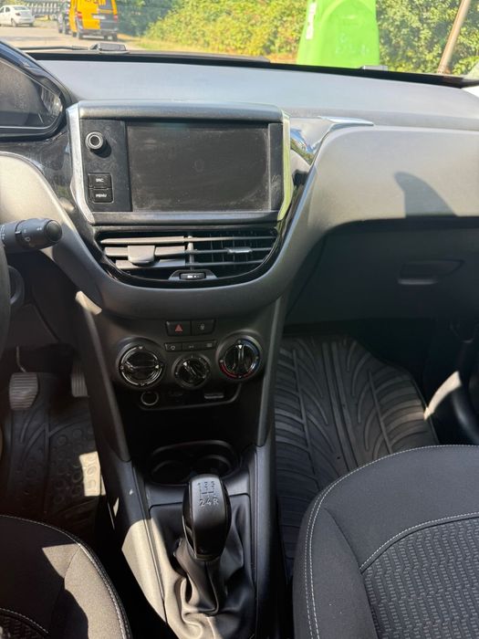 Peugeot 208 IMPECABIL !