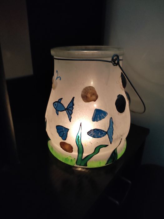 Закачащ се свещник за чаени свещи