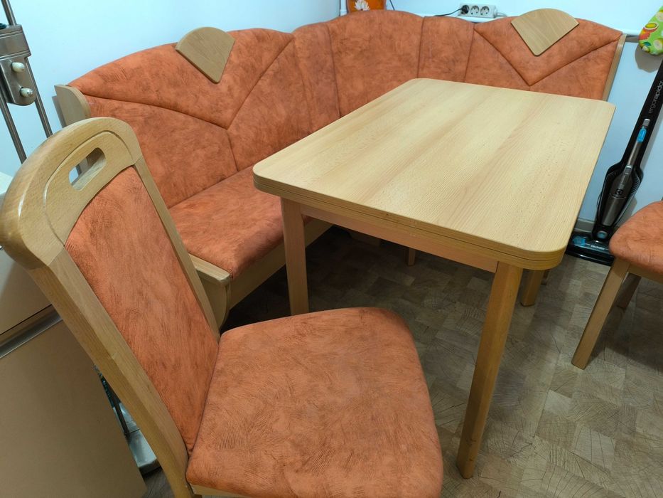 Set coltar Meran Elvila cu masa si scaune