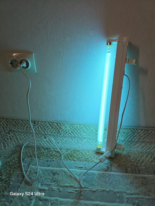 Кварцовая лампа для дома и помещение.