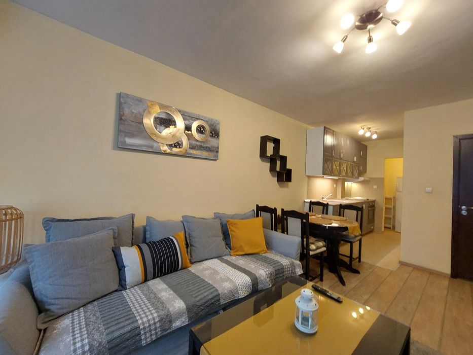 Двустаен нов апартамент, кв.Левски, Вива, срещу Била, до ТУ