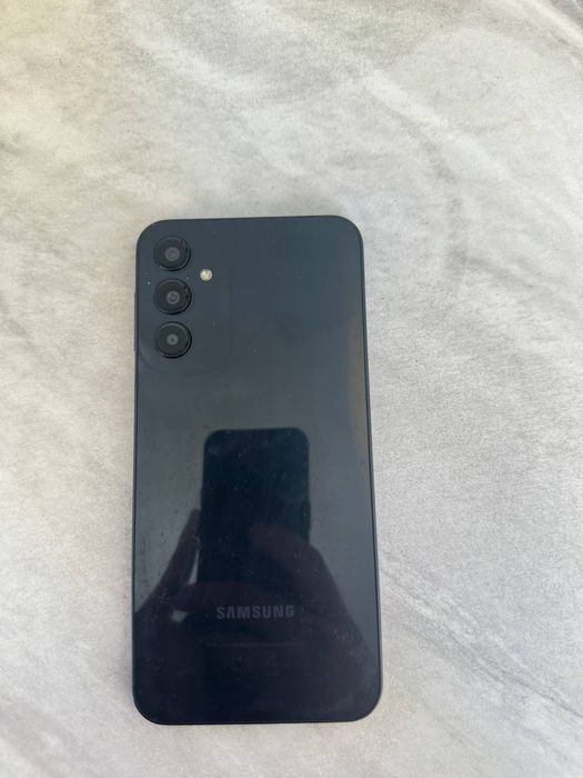 Telefon sotiladi xolati yaxshi 1.300min kelishamiz