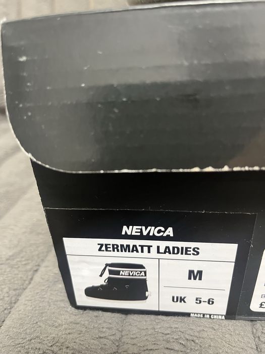 Ghete de zapada Moon Boots