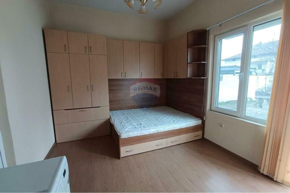 Студио за продажба