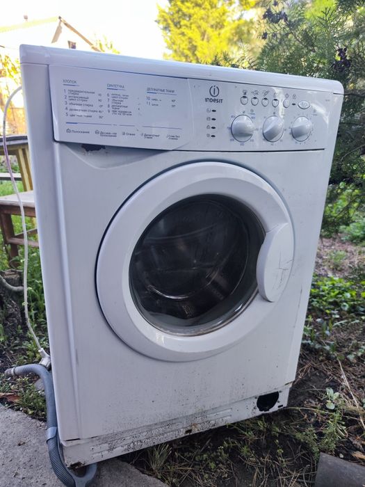 Стиральная машина indesit на запчасти