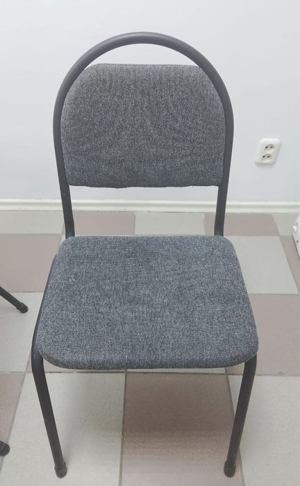 Продам офисные стулья