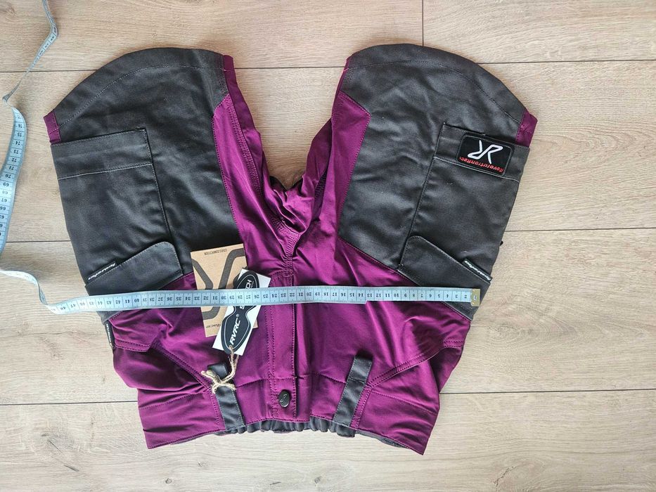 Pantaloni scurti dama RevolutionRace pentru drumetii, trekking, mountainbiking, marime S/36