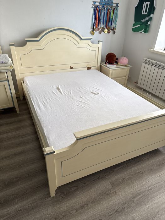 Продам  кровать полуторка