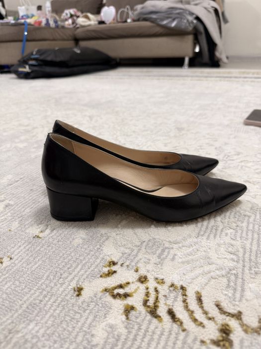 Продам черные женские каблуки