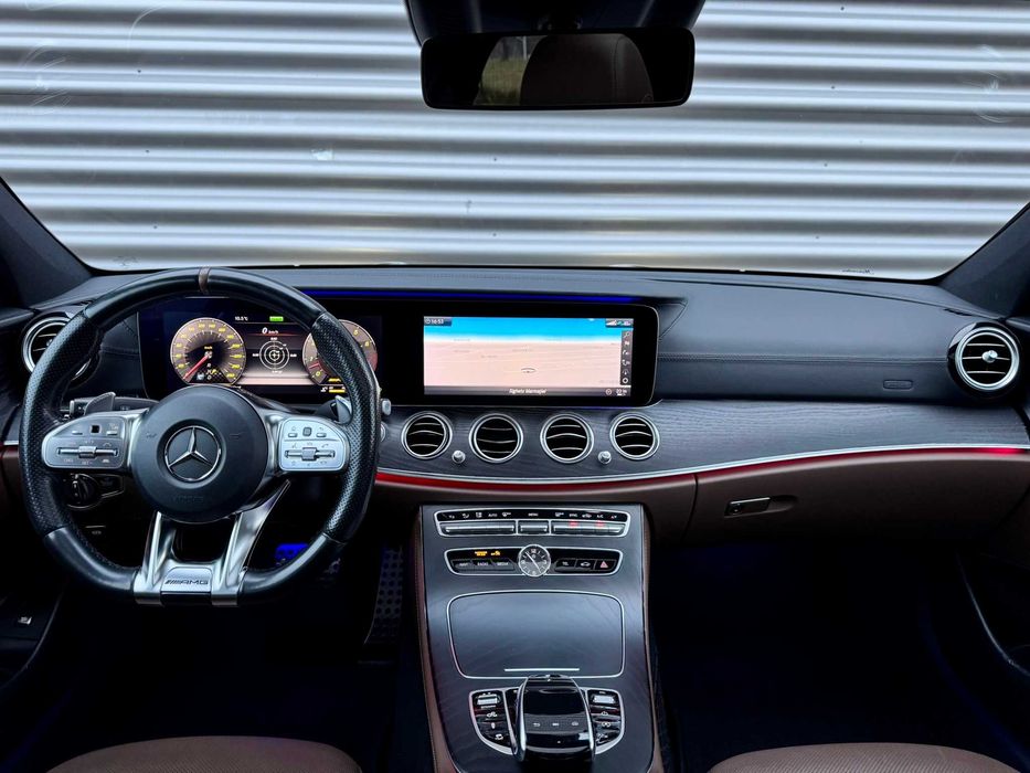 Mercedes-Benz E53 AMG 4Matic+ 460CP 2018
