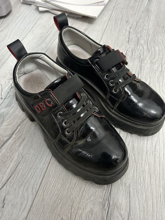 сапоги обуви туфли