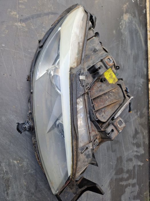 Far dreapta bixenon complet BMW 320i cupe