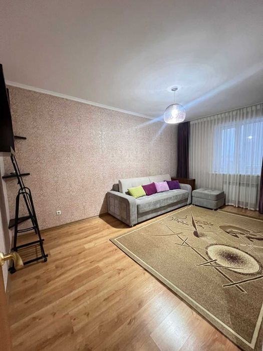 1 ком.кв. 44 кв.м ул.   Айтматова, 27