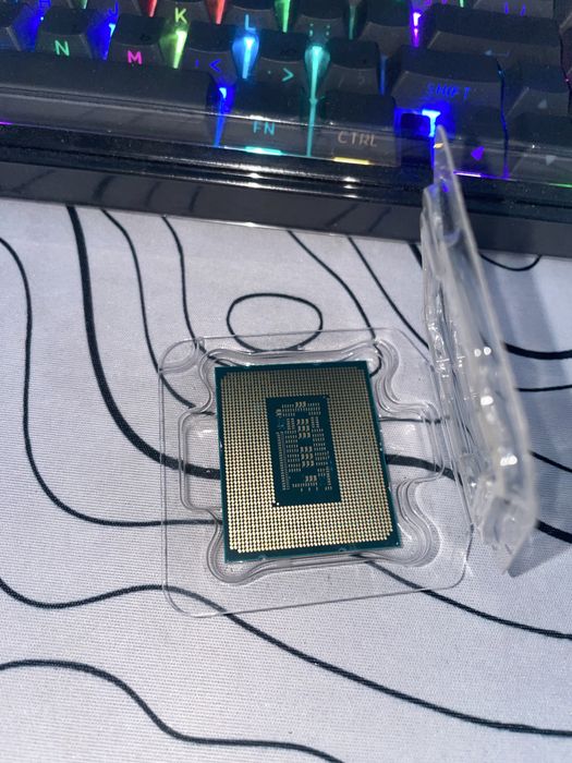 Продам процессор i5 12400F