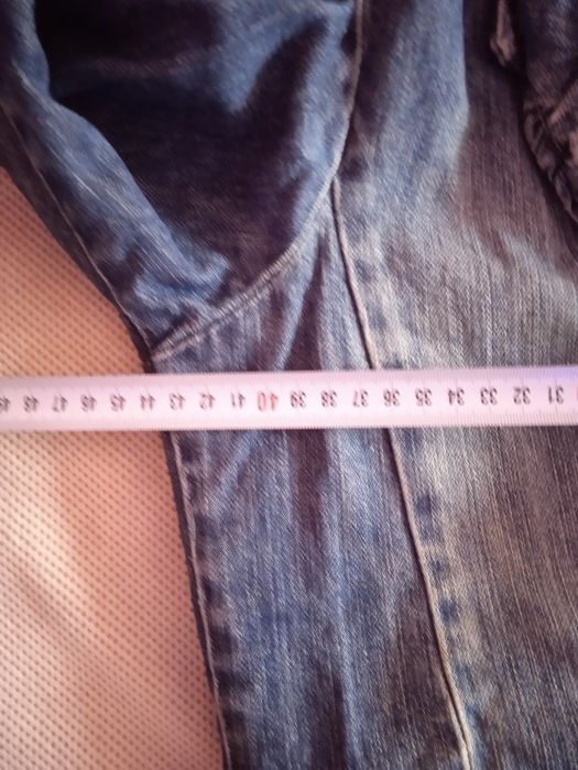 Продавам дънково сако