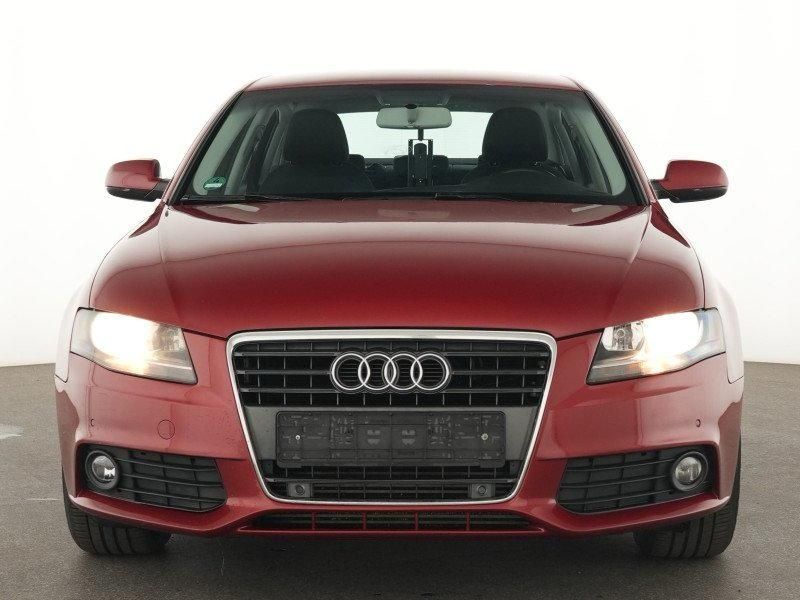 AUDI A4 2011