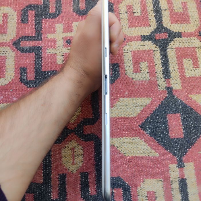 Samsung Galaxy Tab8.9  10.1 versiya.