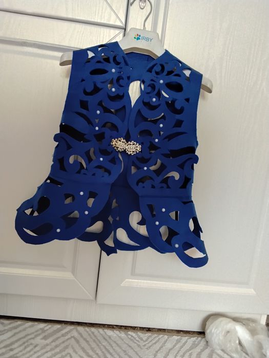 Жилетка на девочку