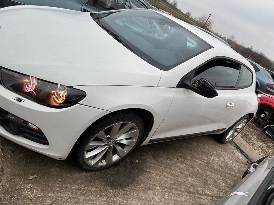 Far stanga dreapta  volkswagen Scirocco